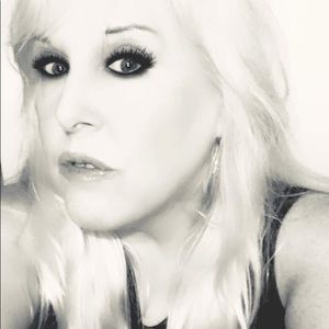 Meet your Posher, Mary stephanie